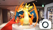Le plus grand Centre Pokmon a ouvert  Tokyo (avec Pikachu dguis en Dracaufeu)
