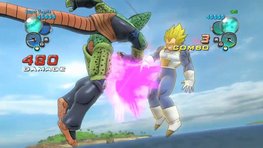 Vegeta et Cell s'affrontent dans une vido de Dragon Ball Z Ultimate Tenkaichi